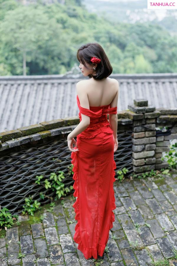 陈芝 芝芝Booty [XiuRen]高清写真图 2024.11.14 No.9449 徐莉芝Booty 黑丝美腿第17张图片